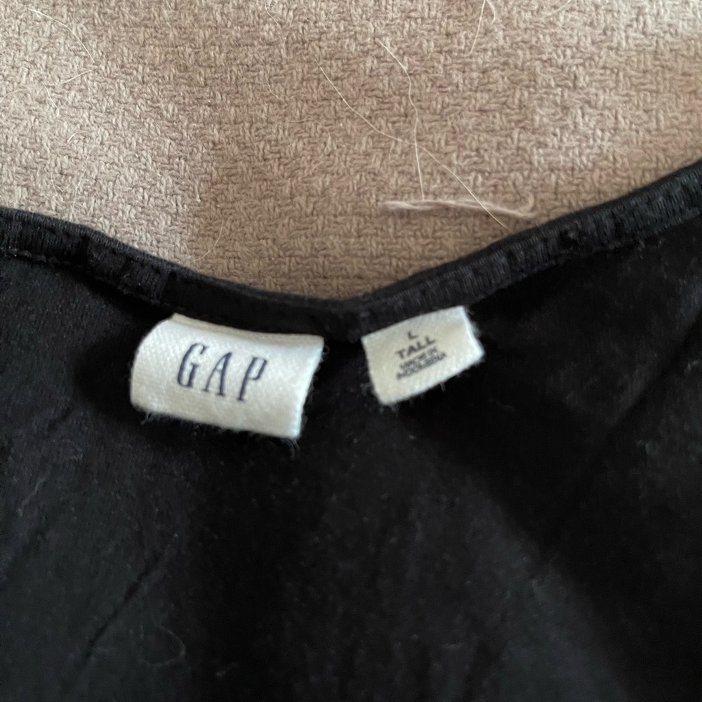 GAP L Black tank top with Lace